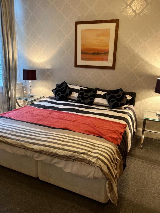 Royal Mile Mansions 2 Bedroom - Edinburgh City Centre 外观 照片
